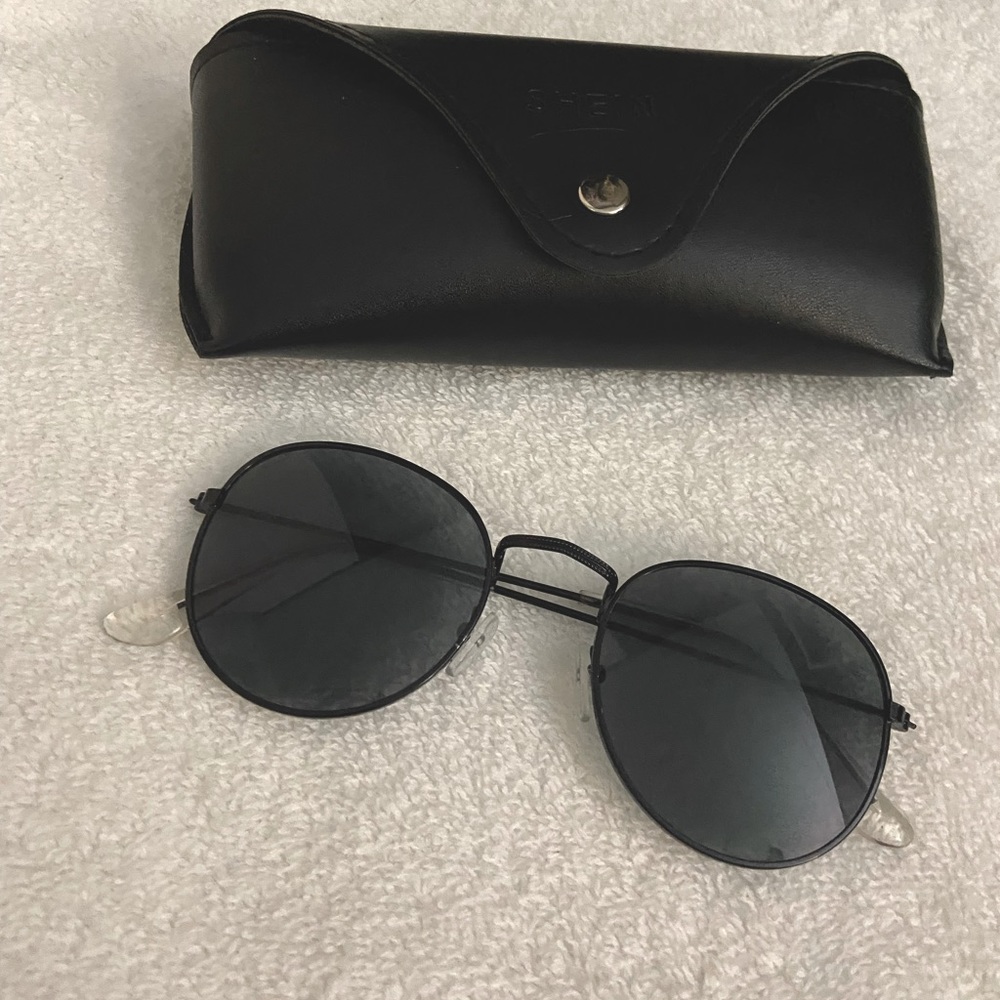 SUNGLASSES